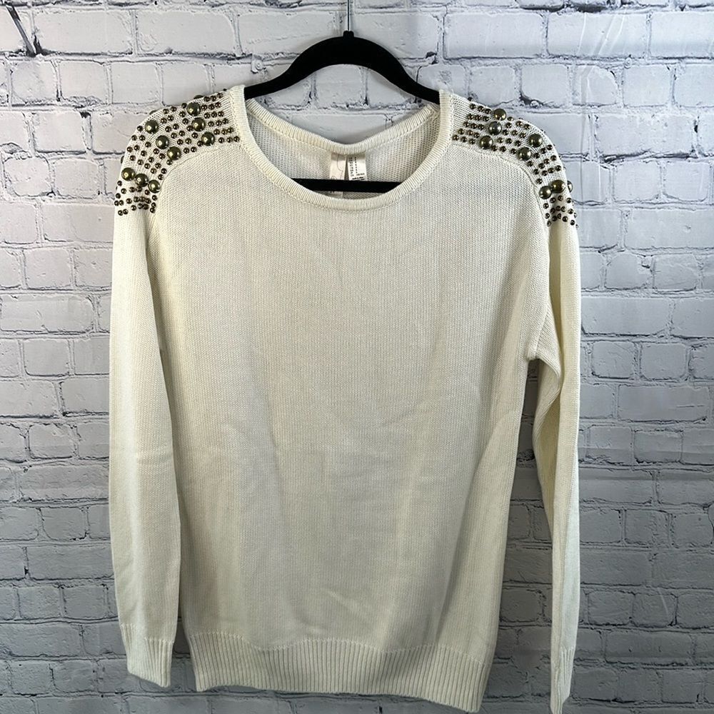 🧥 Forever 21 Exclusive Cream Sweater - Size Small